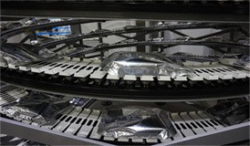 垂直提升机设备主要应用在那些行业之中?在冬季使用它的时候需要注意什么?