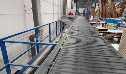 升降机在工业生产和物流运输中扮演着重要的角色